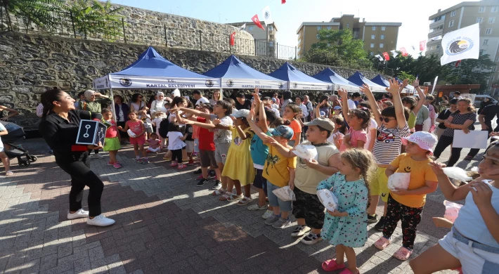 Kartallı Öğrencilere Yaz Tatili Hediyesi