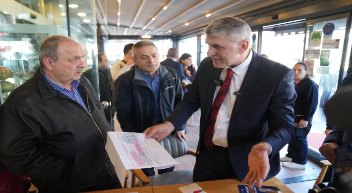 Maltepe Belediye Başkan Adayı Kadem Ekşi, esnaf ziyaretlerinde bulundu