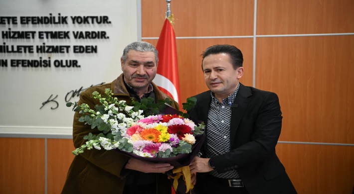 Tuzla Belediye Başkanı Dr. Şadi Yazıcı, 50 bininci vatandaşla randevusuz görüştü