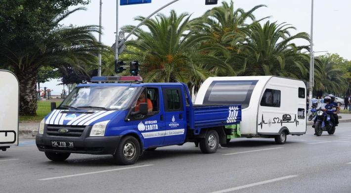 Kartal Belediyesi ve İBB Zabıta Ekiplerinden İşgalci Karavanlara Müdahale