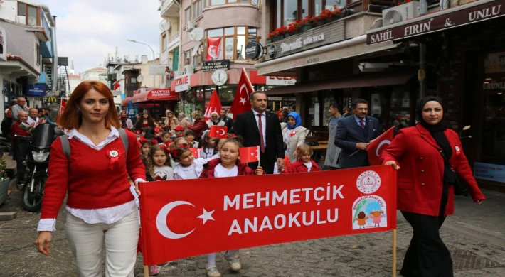 TUZLA’DA COŞKULU CUMHURİYET BAYRAMI KUTLAMALARI