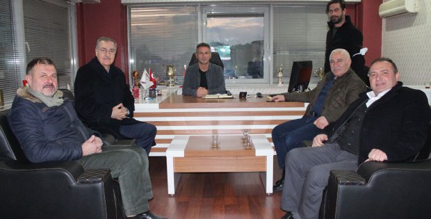 AK PARTİDEN KARTALSPOR KULÜBÜNE ZİYARET