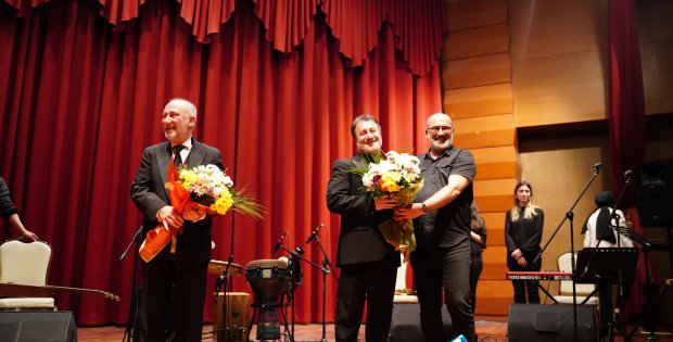 ALTAN ERKEKLİ VE VEYSEL DİKER, TUZLALI SANATSEVERLER İLE BULUŞTU