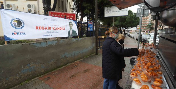 Kartal Belediyesi’nden Regaib Kandili Nedeniyle Lokma İkramı 