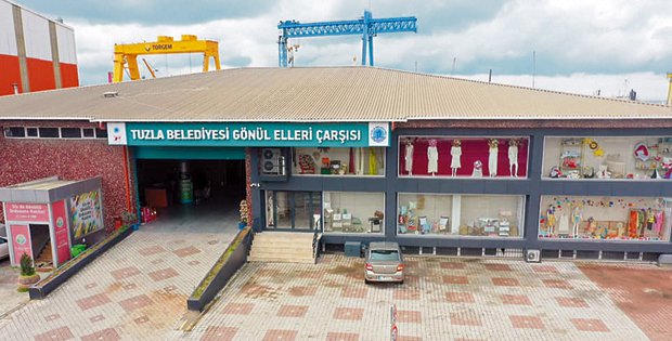 Tuzla’da İhtiyaç Sahibi Ailelerin Çarşısı Var