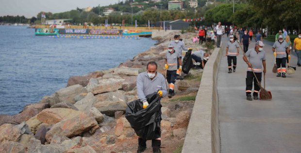 Kartal Sahilinde “Dünya Temizlik Günü” Seferberliği